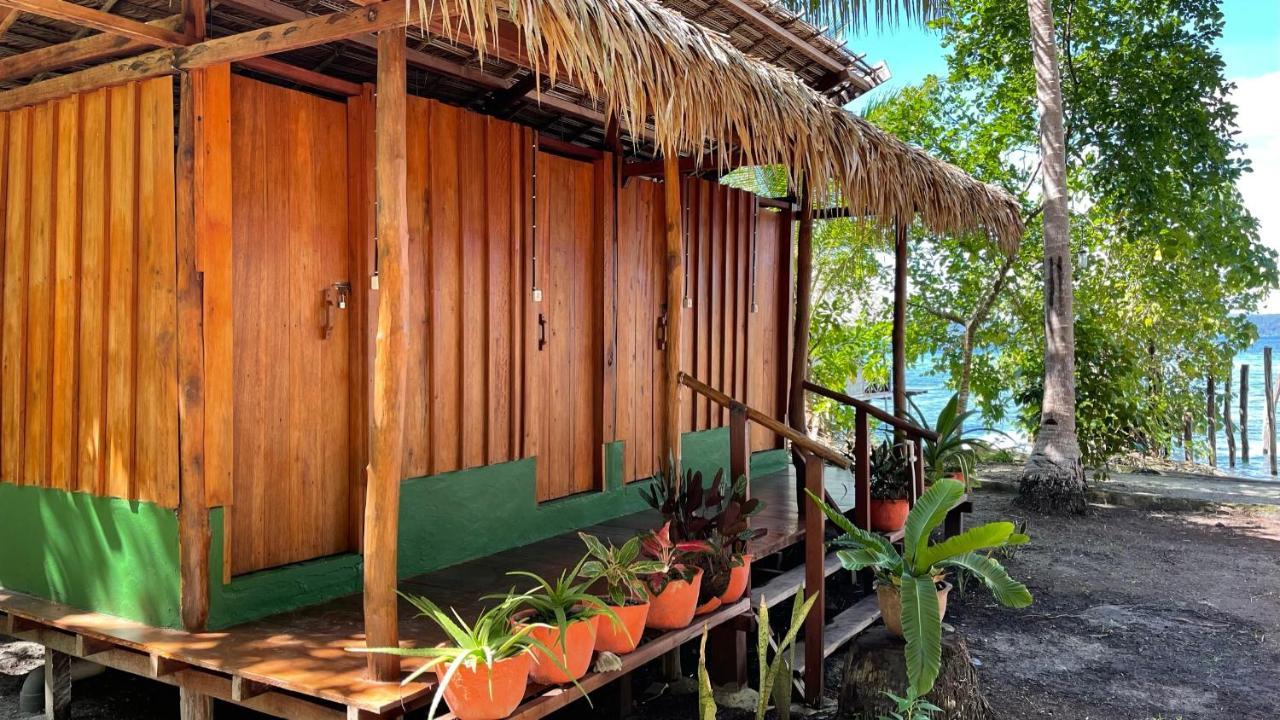 Hotel Nyande Raja Ampat Pulau Mansuar Esterno foto