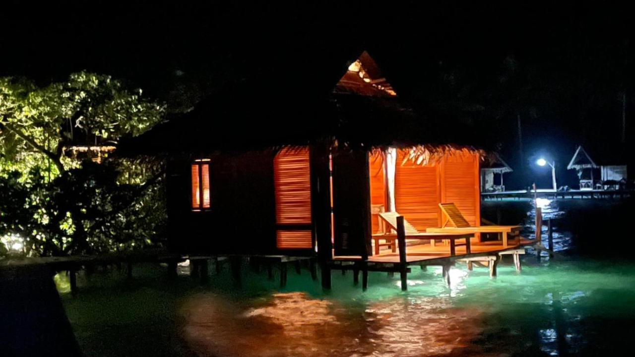 Hotel Nyande Raja Ampat Pulau Mansuar Esterno foto
