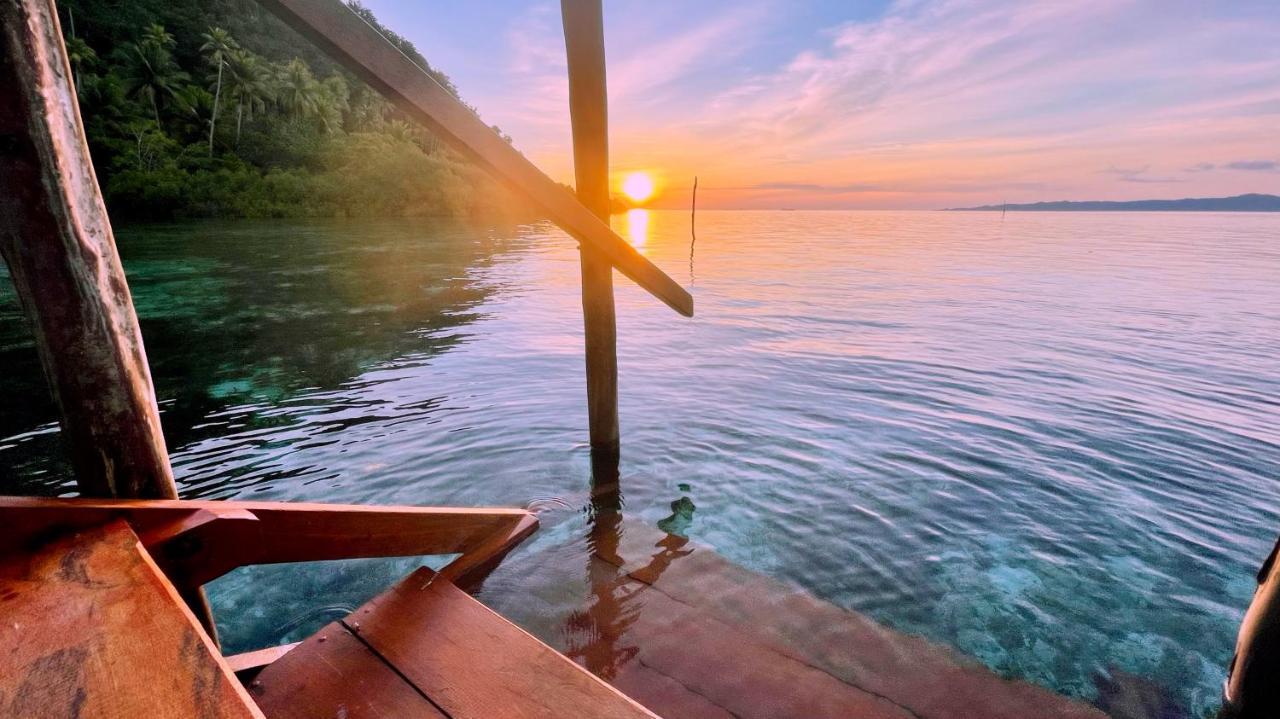 Hotel Nyande Raja Ampat Pulau Mansuar Esterno foto