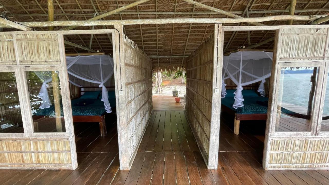 Hotel Nyande Raja Ampat Pulau Mansuar Esterno foto