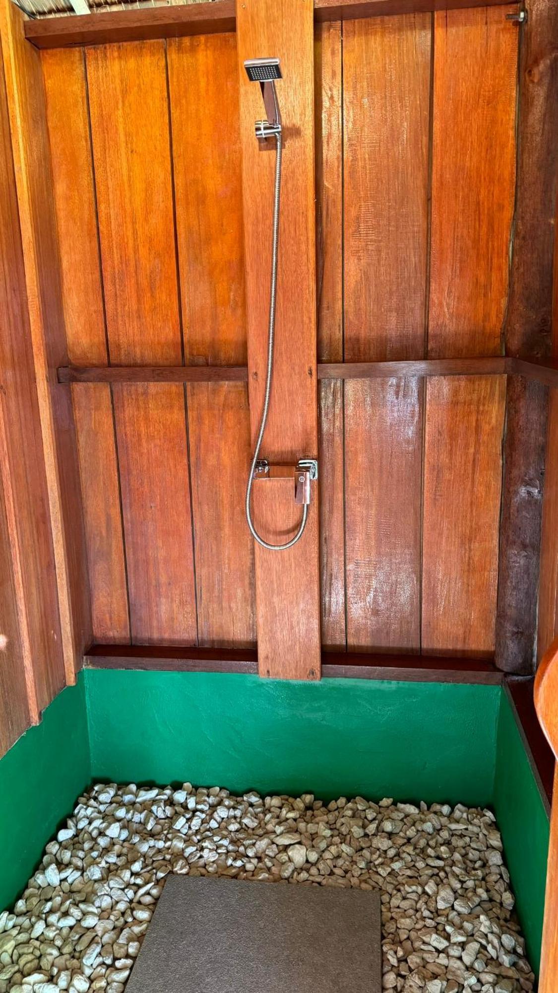 Hotel Nyande Raja Ampat Pulau Mansuar Esterno foto